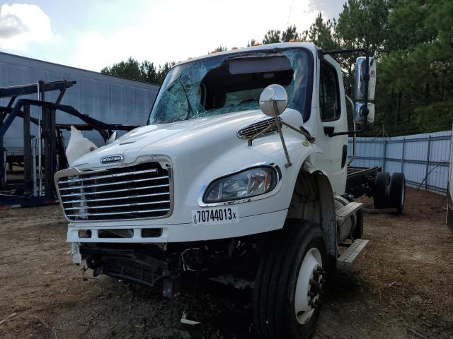 1FVACXFE4JHJJ8471 - 2018 FREIGHTLINER M2 106 MEDIUM DUTY WHITE photo 2