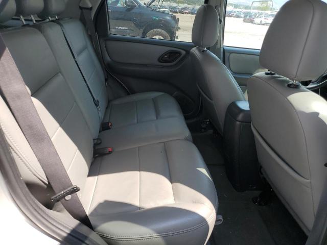 1FMCU93165KA28175 - 2005 FORD ESCAPE XLT SILVER photo 11