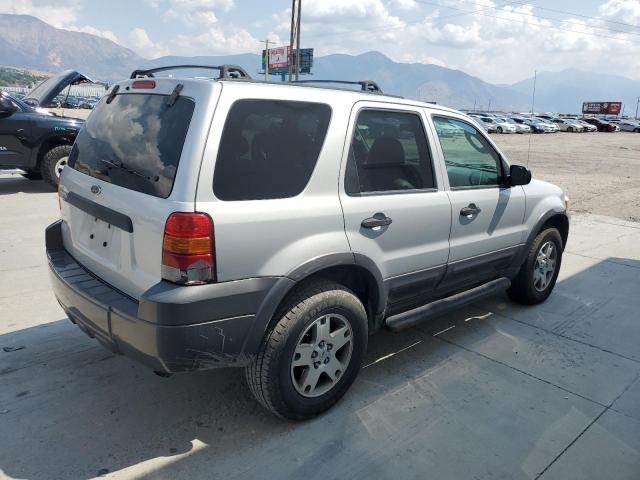 1FMCU93165KA28175 - 2005 FORD ESCAPE XLT SILVER photo 3