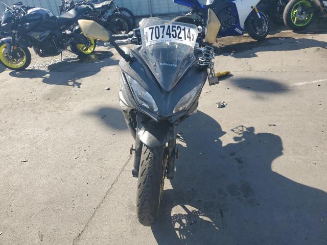 JKAEXEJ17HDA00505 - 2017 KAWASAKI EX650 J გრაფიტი ფოტო 2