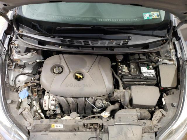 5NPDH4AE1GH675042 - 2016 HYUNDAI ELANTRA SE SILVER photo 11