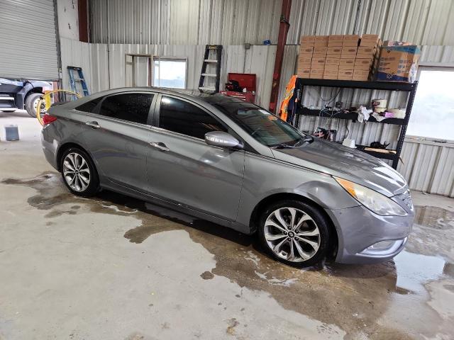 5NPEC4AB9DH595105 - 2013 HYUNDAI SONATA SE ნაცრისფერი ფოტო 4