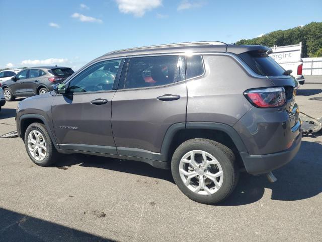 3C4NJDBN2RT116948 - 2024 JEEP COMPASS LATITUDE 石墨色 照片 2