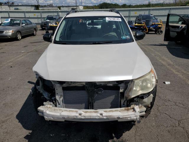 JF2SHABC0DG424937 - 2013 SUBARU FORESTER 2.5X Белый фото 5