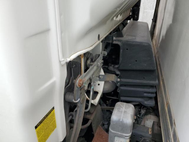 JALE5W161J7900524 - 2018 ISUZU NQR WHITE photo 12