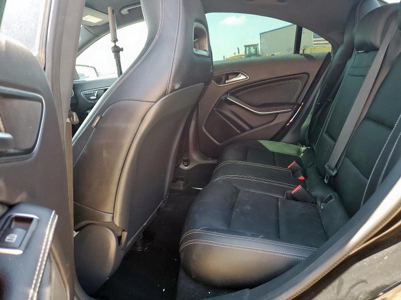 WDDSJ4EB1KN776494 - 2019 MERCEDES-BENZ CLA 250 BLACK photo 10