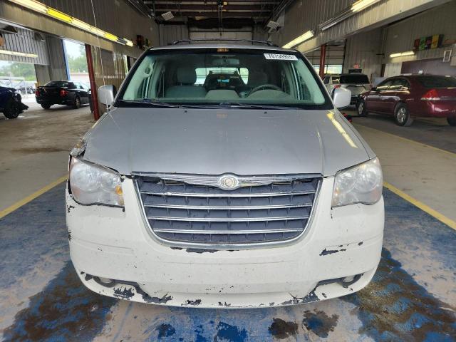 2A4RR5D16AR214571 - 2010 CHRYSLER TOWN & COU TOURING SILVER photo 5