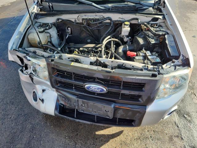 1FMCU9C78CKB94408 - 2012 FORD ESCAPE XLS 银色 照片 12