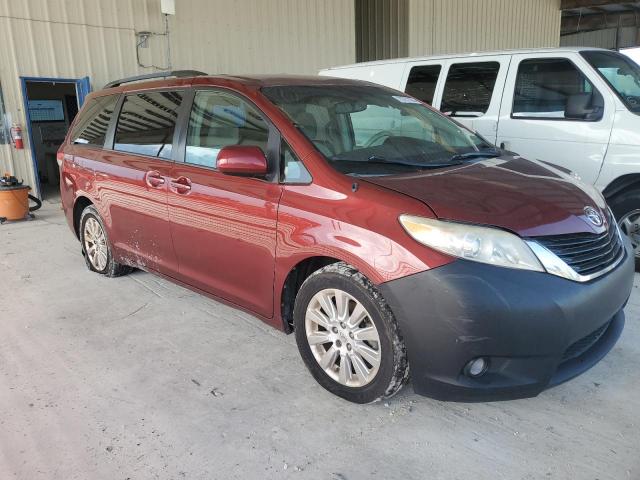 5TDJK3DC8DS060101 - 2013 TOYOTA SIENNA LE 勃艮第红 照片 4