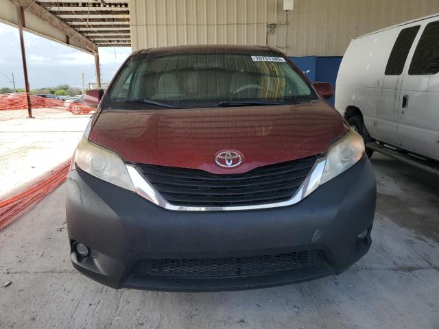 5TDJK3DC8DS060101 - 2013 TOYOTA SIENNA LE 勃艮第红 照片 5