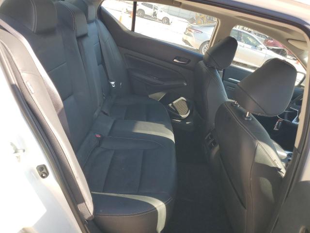 1N4BL4EW8KN301471 - 2019 NISSAN ALTIMA SL WHITE photo 10