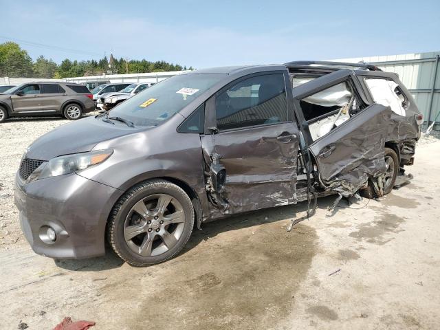 2011 TOYOTA SIENNA SPORT, 