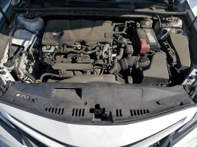 4T1B11HK5JU545389 - 2018 TOYOTA CAMRY L WHITE photo 11