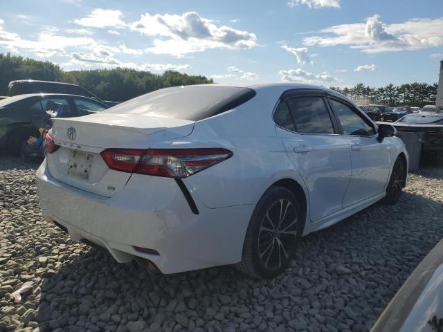 4T1B11HK5JU545389 - 2018 TOYOTA CAMRY L WHITE photo 3