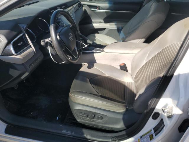 4T1B11HK5JU545389 - 2018 TOYOTA CAMRY L WHITE photo 7