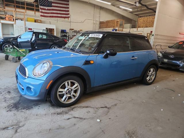 2013 MINI COOPER, 