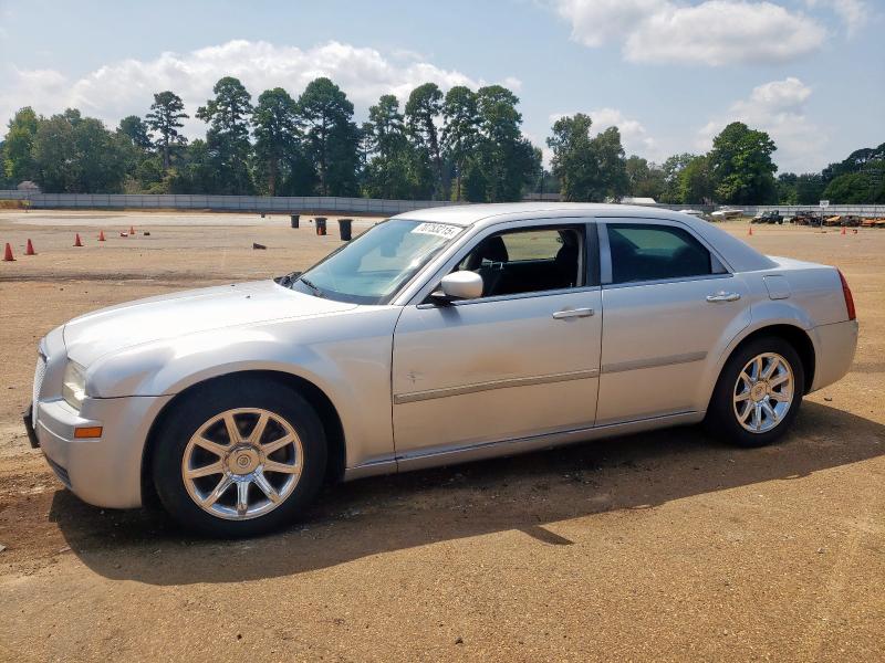 2005 CHRYSLER 300, 