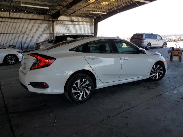 2HGFC2F81JH526291 - 2018 HONDA CIVIC EX WHITE photo 3