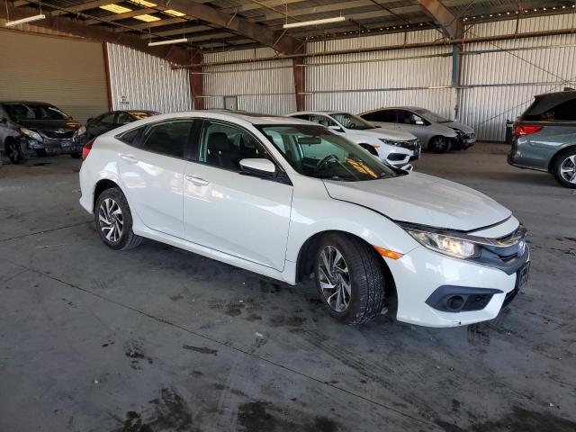 2HGFC2F81JH526291 - 2018 HONDA CIVIC EX WHITE photo 4