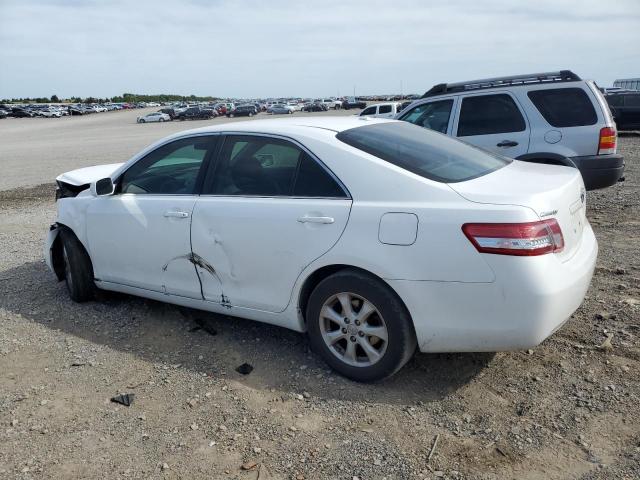 4T1BF3EK0BU658654 - 2011 TOYOTA CAMRY BASE WHITE photo 2