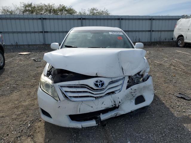 4T1BF3EK0BU658654 - 2011 TOYOTA CAMRY BASE WHITE photo 5