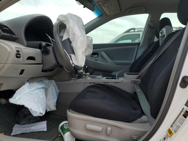 4T1BF3EK0BU658654 - 2011 TOYOTA CAMRY BASE WHITE photo 7