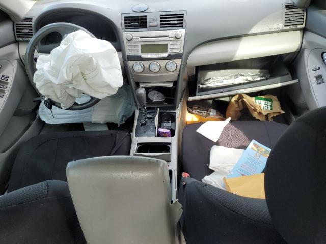 4T1BF3EK0BU658654 - 2011 TOYOTA CAMRY BASE WHITE photo 8