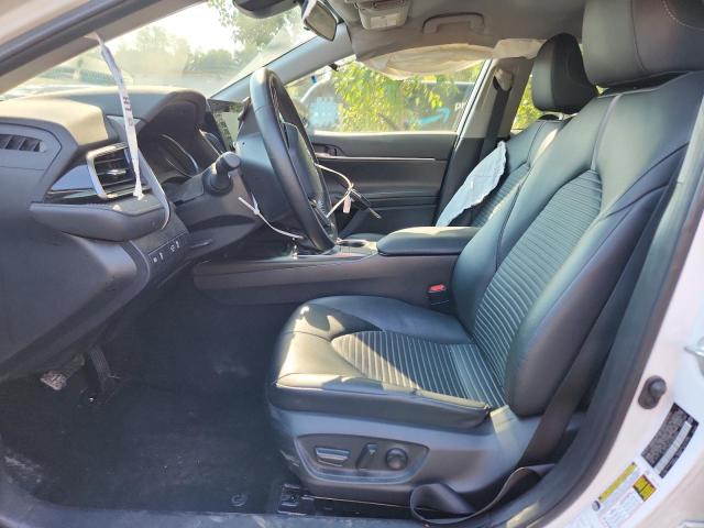 4T1G11AK7PU806904 - 2023 TOYOTA CAMRY SE NIGHT SHADE WHITE photo 7