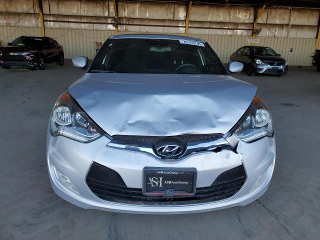 KMHTC6AD9HU320779 - 2017 HYUNDAI VELOSTER SILVER photo 5