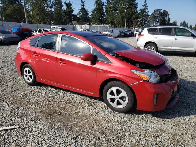 JTDKN3DU3F1893969 - 2015 TOYOTA PRIUS RED photo 4