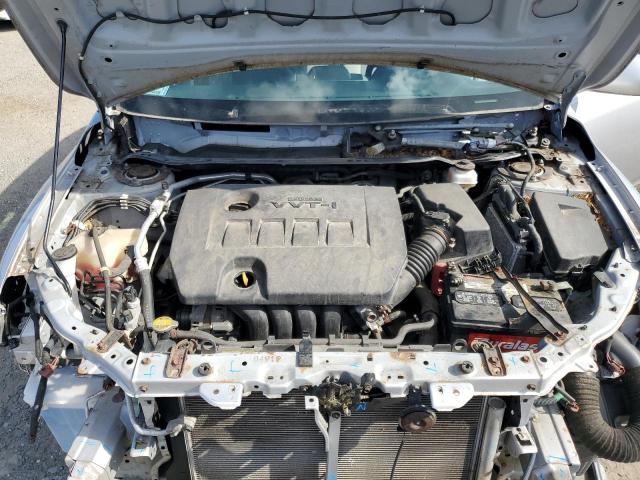 2T1BU4EE5CC844585 - 2012 TOYOTA COROLLA BASE 银色 照片 11