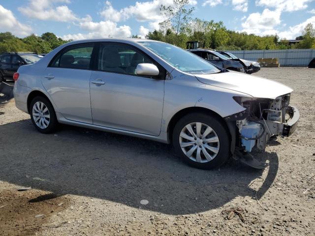 2T1BU4EE5CC844585 - 2012 TOYOTA COROLLA BASE 银色 照片 4