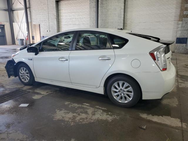 JTDKN3DP3E3050786 - 2014 TOYOTA PRIUS PLUG WHITE photo 2