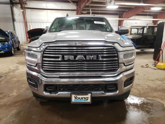 3C6UR5NL2KG666676 - 2019 RAM 2500 LARAMIE SILVER photo 5