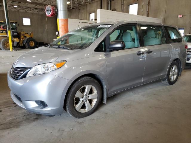 2017 TOYOTA SIENNA, 