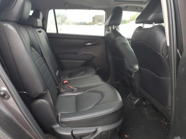 5TDGZRBH1NS185207 - 2022 TOYOTA HIGHLANDER XLE GRAY photo 11