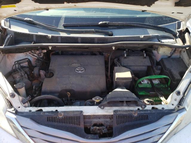 5TDDK3DC9FS108589 - 2015 TOYOTA SIENNA XLE თეთრი ფოტო 12