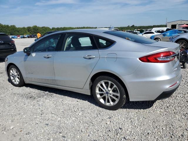3FA6P0LU3KR118296 - 2019 FORD FUSION SE SILVER photo 2
