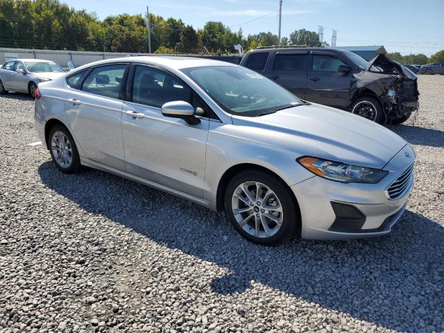 3FA6P0LU3KR118296 - 2019 FORD FUSION SE SILVER photo 4