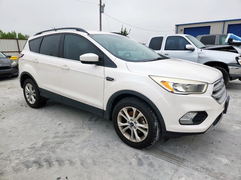 1FMCU0GD8JUB41799 - 2018 FORD ESCAPE SE WHITE photo 4
