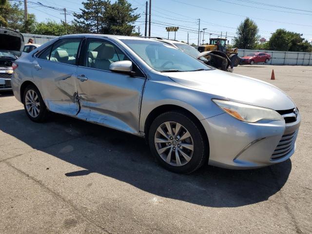 4T1BF1FK1FU935322 - 2015 TOYOTA CAMRY LE SILVER photo 4