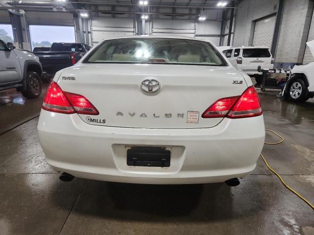 4T1BK36B26U144210 - 2006 TOYOTA AVALON XL WHITE photo 6