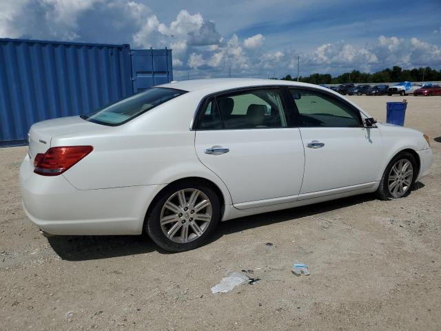 4T1BK36B69U334693 - 2009 TOYOTA AVALON XL WHITE photo 3