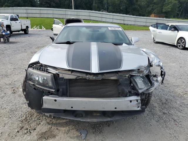 2G1FB1E32F9302927 - 2015 CHEVROLET CAMARO LS ვერცხლისფერი ფოტო 5