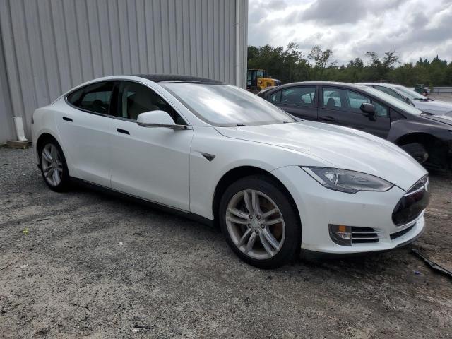 5YJSA1H12EFP53336 - 2014 TESLA MODEL S WHITE photo 4