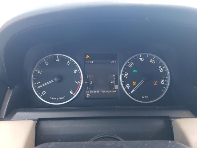 SALSF2D49BA273198 - 2011 LAND ROVER RANGE ROVE HSE WHITE photo 9