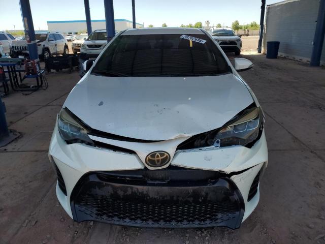 5YFBURHE8JP780287 - 2018 TOYOTA COROLLA L WHITE photo 5