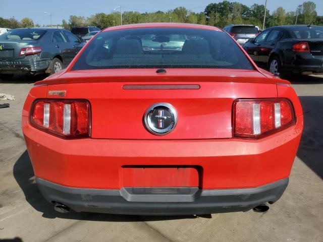 1ZVBP8AM9C5210881 - 2012 FORD MUSTANG RED photo 6