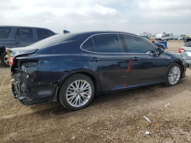 4T1F31AK1LU011797 - 2020 TOYOTA CAMRY XLE BLACK photo 3