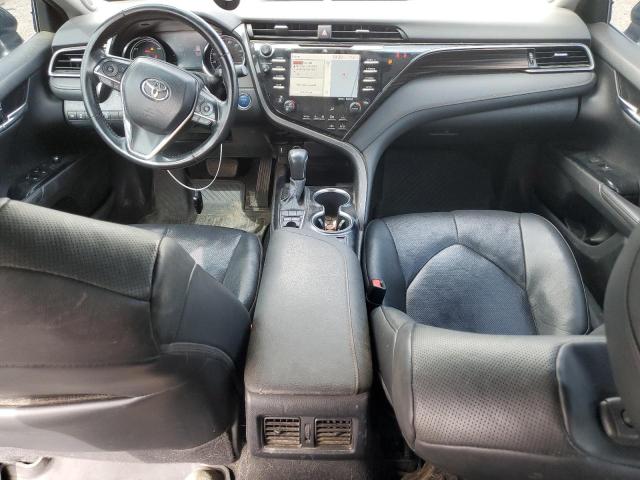 4T1F31AK1LU011797 - 2020 TOYOTA CAMRY XLE BLACK photo 8